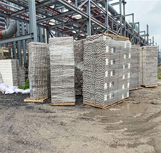 Installation of packing in the ethylbenzene absorption and separation tower